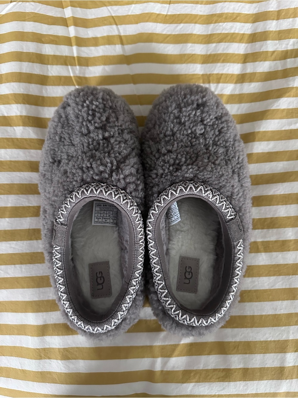 UGG Kids Tazz Maxi Curly Genuine Shearling Slippers